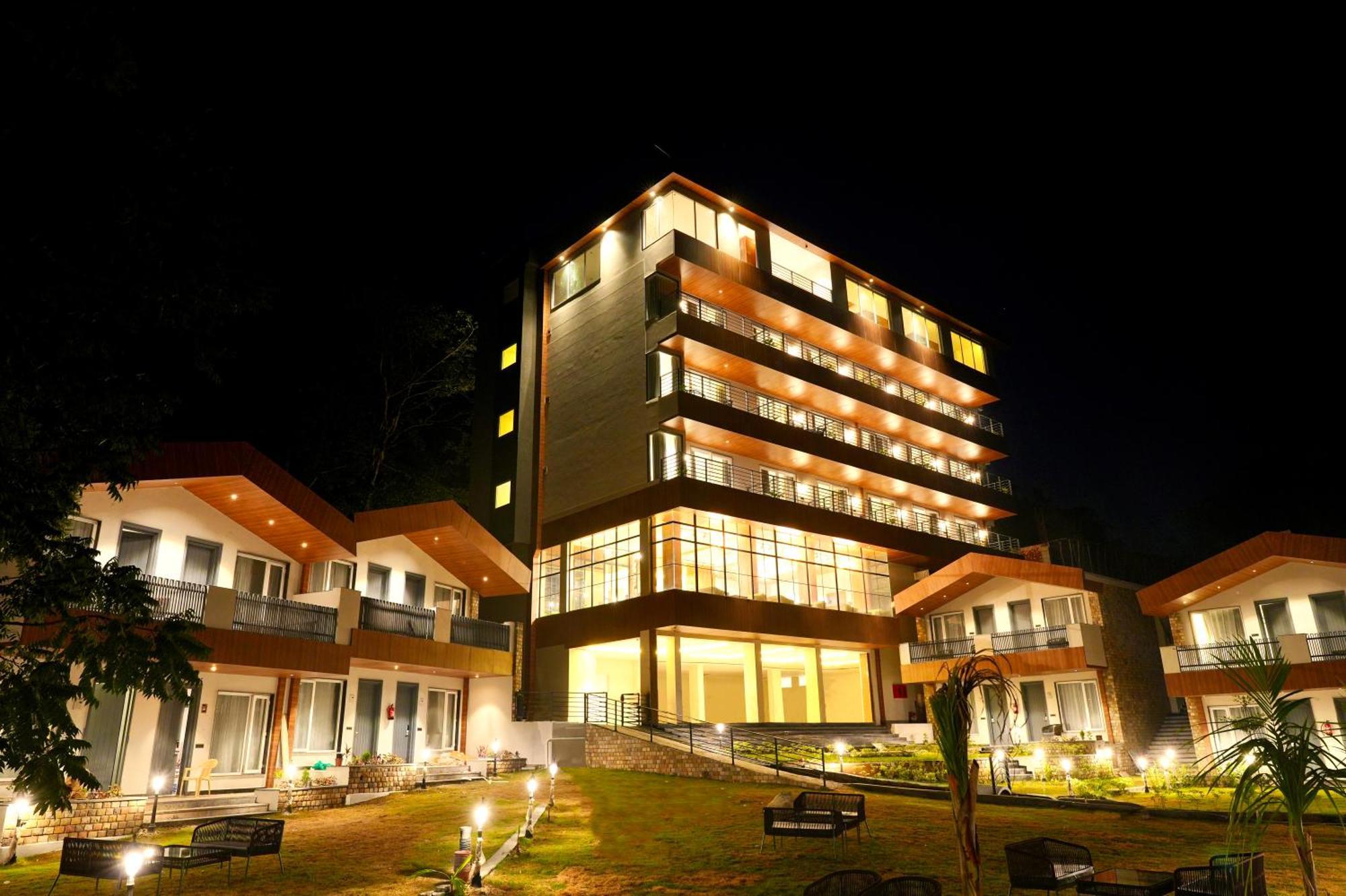 Dls Divine River Resort And Spa, Rishīkesh Dış mekan fotoğraf