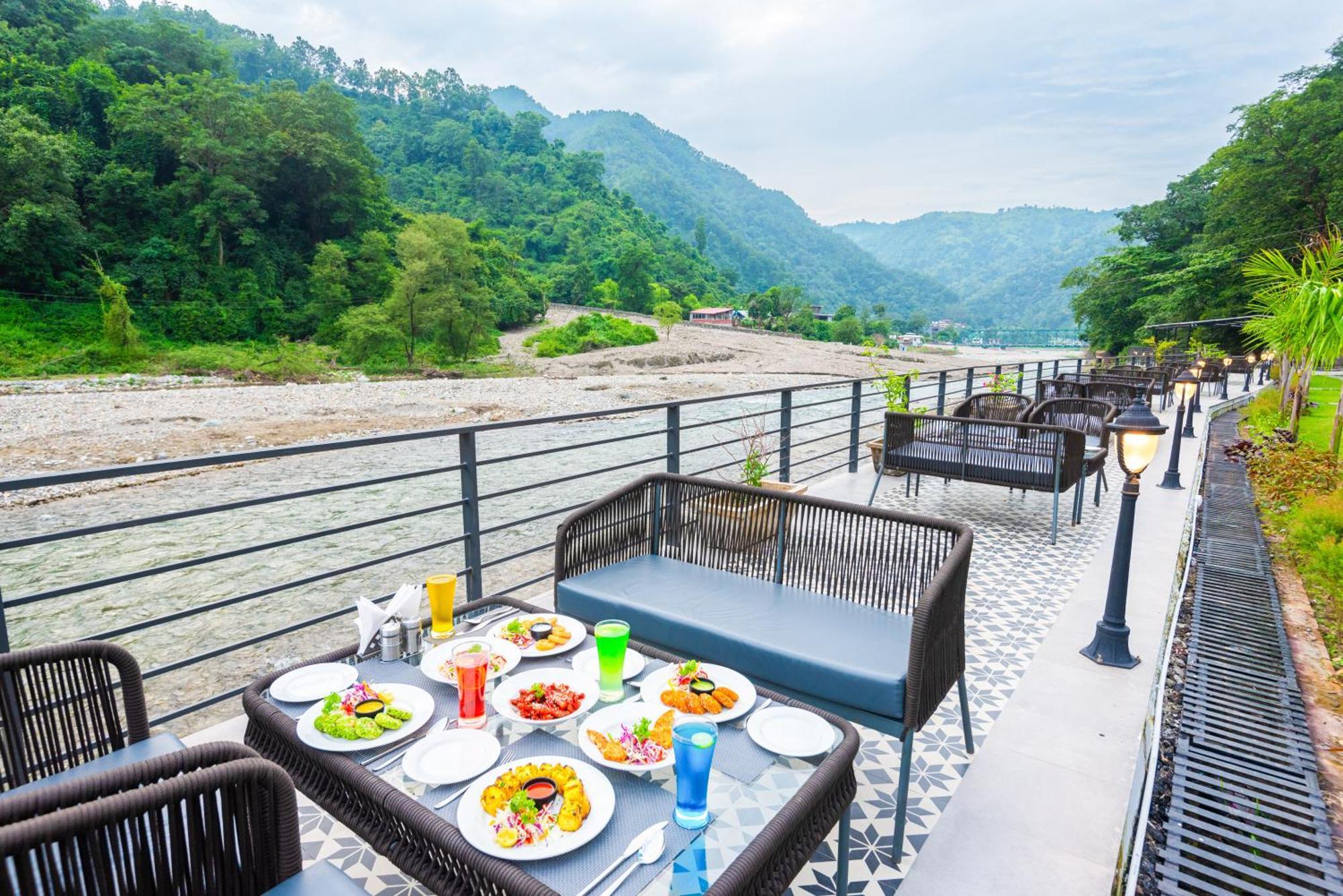 Dls Divine River Resort And Spa, Rishīkesh Dış mekan fotoğraf