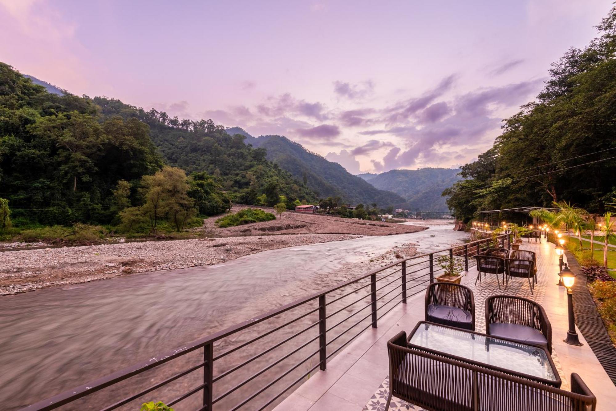 Dls Divine River Resort And Spa, Rishīkesh Dış mekan fotoğraf