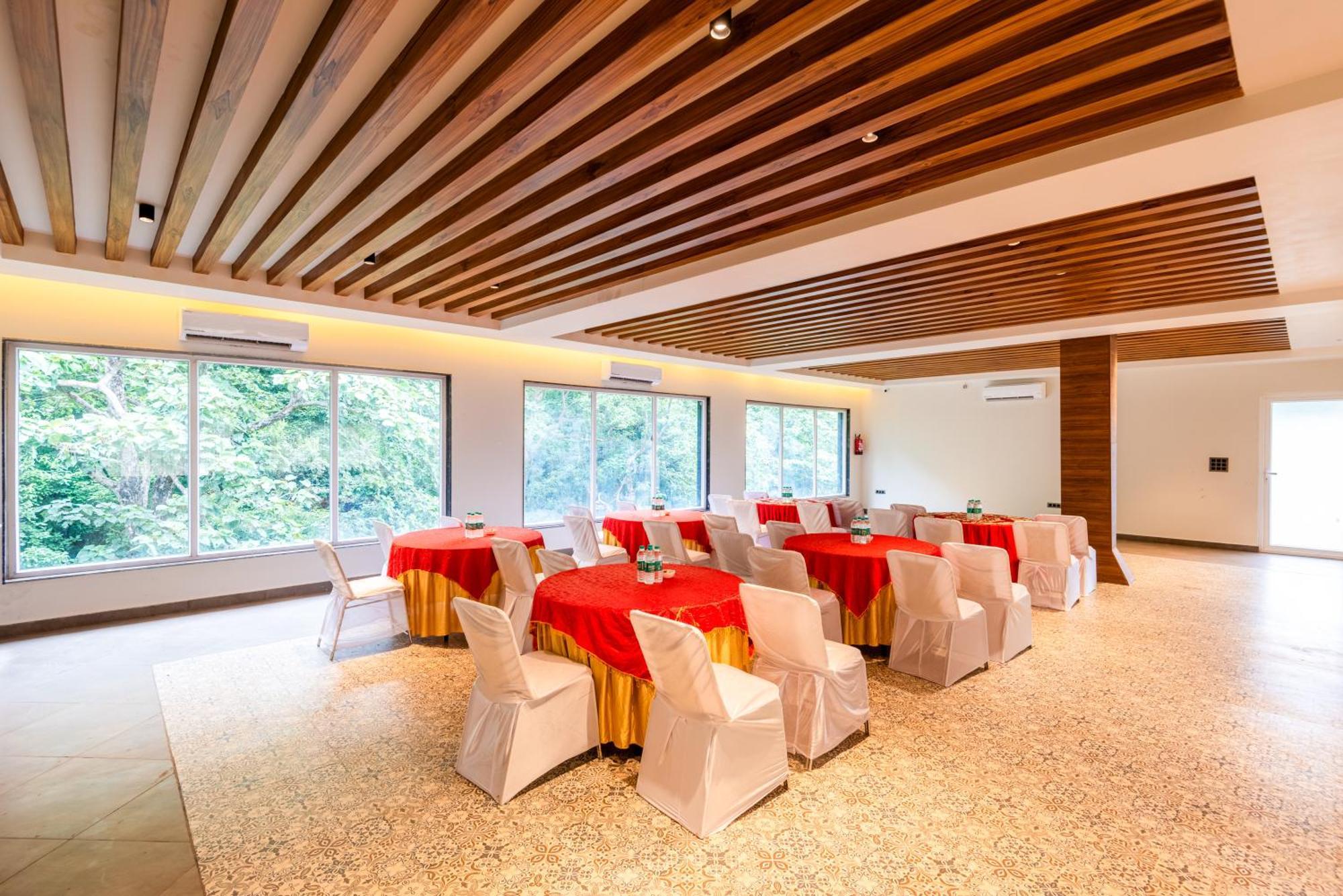 Dls Divine River Resort And Spa, Rishīkesh Dış mekan fotoğraf