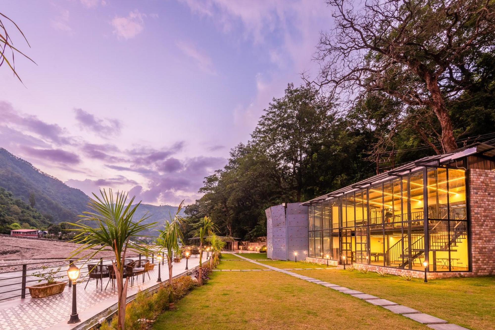 Dls Divine River Resort And Spa, Rishīkesh Dış mekan fotoğraf