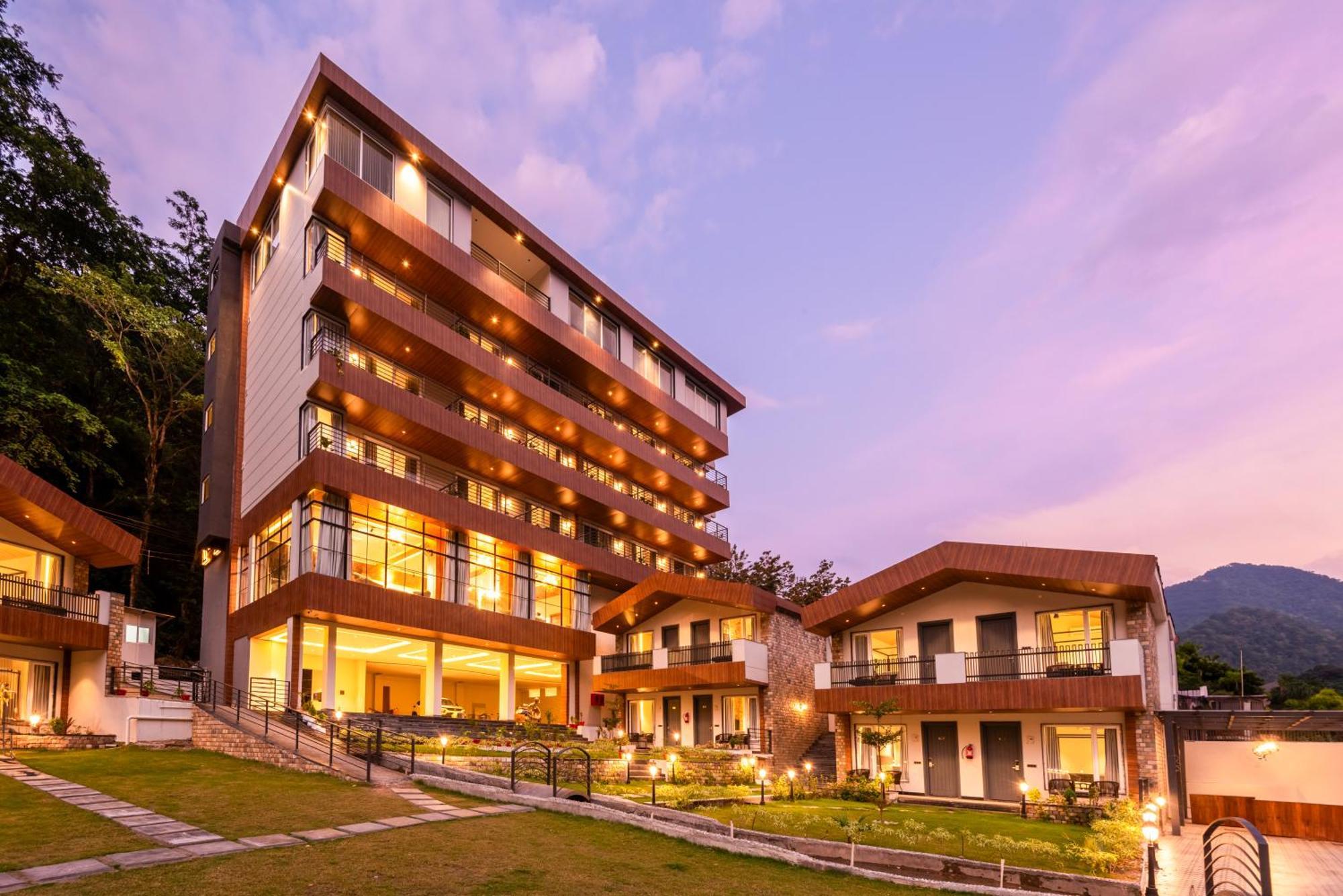 Dls Divine River Resort And Spa, Rishīkesh Dış mekan fotoğraf