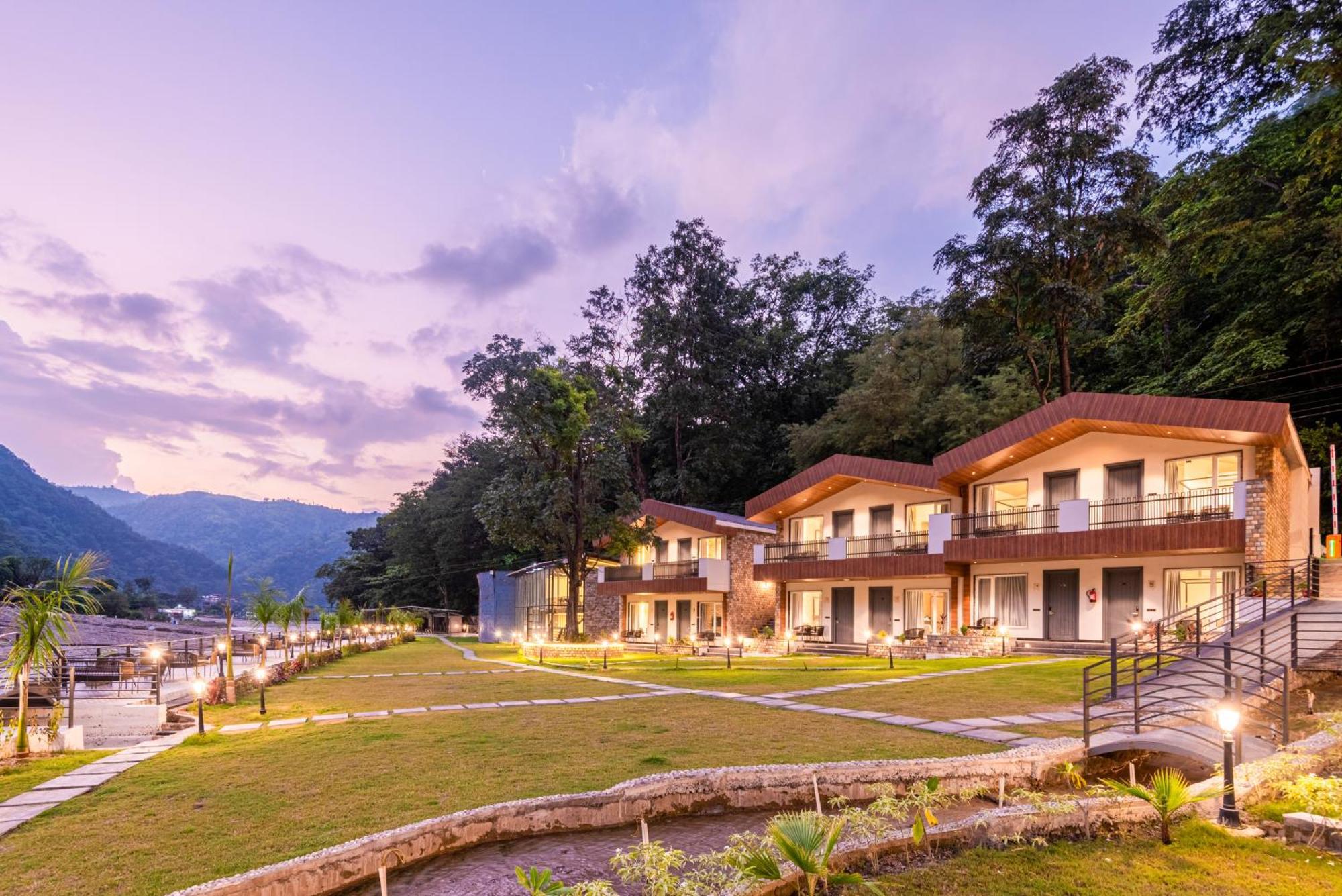 Dls Divine River Resort And Spa, Rishīkesh Dış mekan fotoğraf